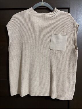 Sleeveless Knit Top with Pocket in Light Beige